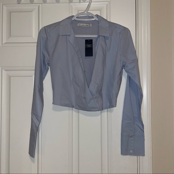 Cropped button up /  3 FOR $30 - Picture 2 of 3